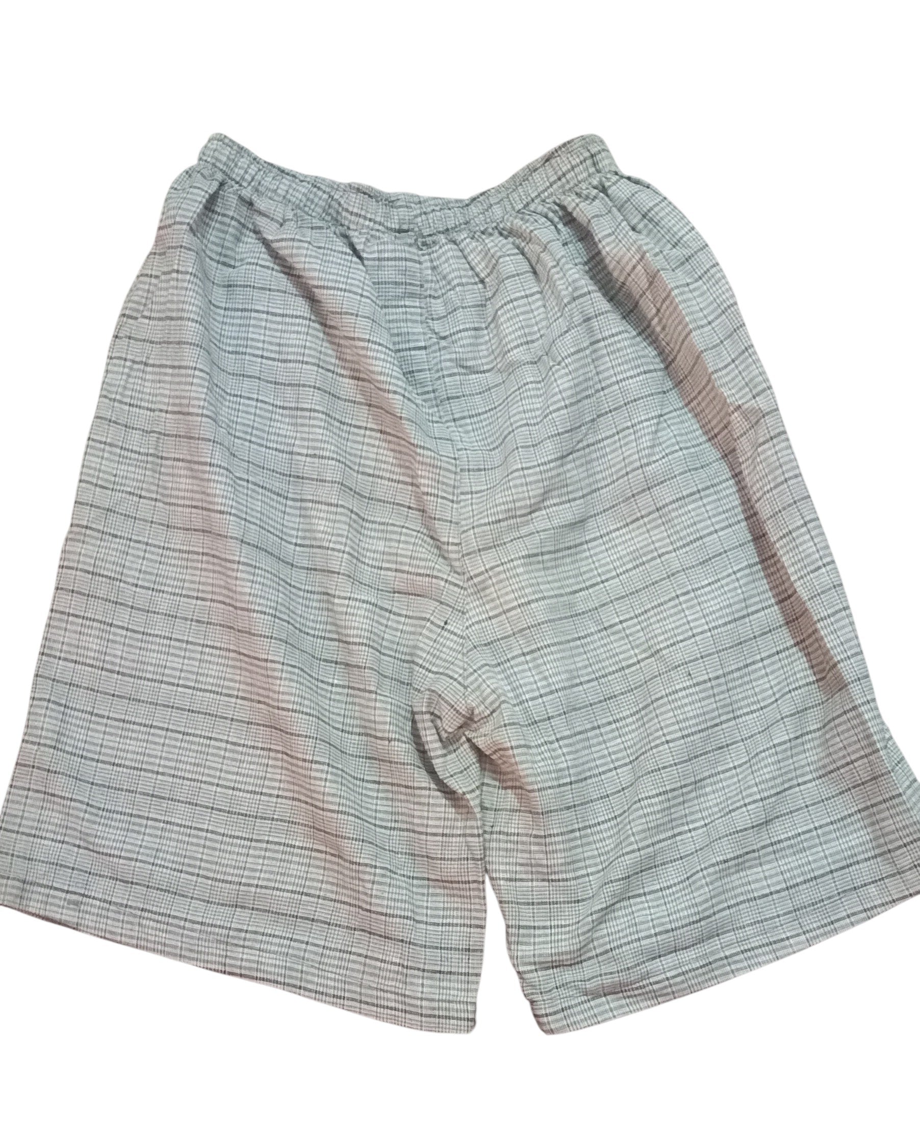 Short trousers